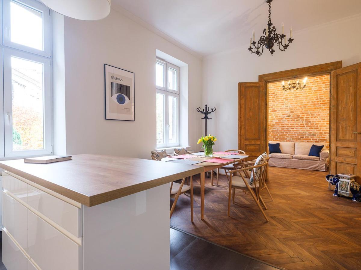 Central Apartments By Tyzenhauz Cracovia Exterior foto